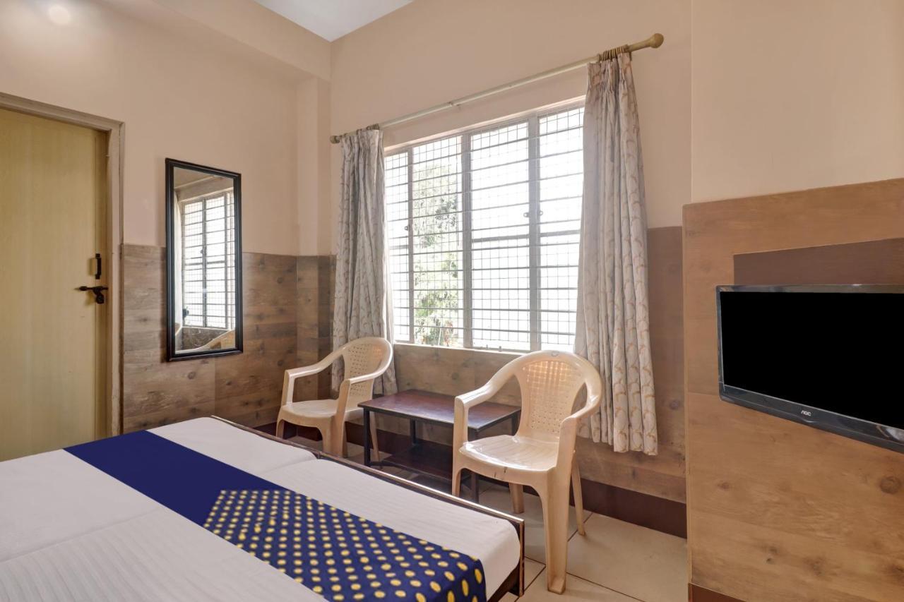 Spot On Ganga Yatri Nivas Hotel Gundlupet Ngoại thất bức ảnh