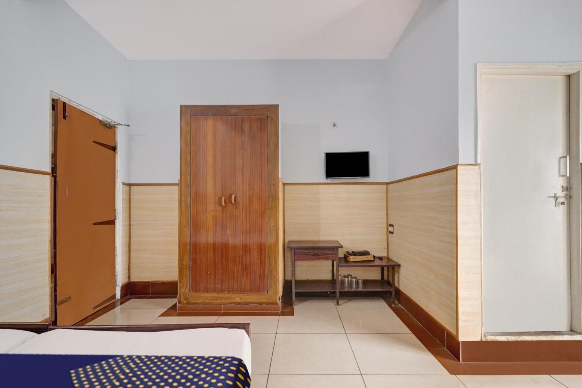 Spot On Ganga Yatri Nivas Hotel Gundlupet Ngoại thất bức ảnh